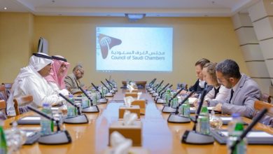 Photo of نائب رئيس مجلس الغرف السعودية يبحث مع مسئول أوروبي أوجه التعاون لدعم التنوع الاقتصادي وجذب الاستثمارات
