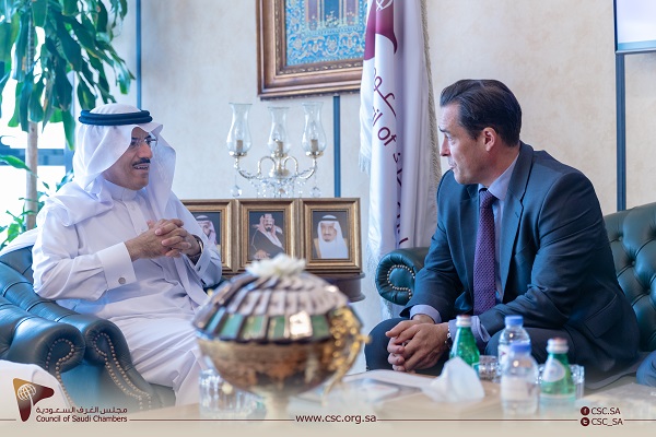 أمين عام مجلس الغرف السعودية يبحث مع السفير الأوكراني أوجه التعاون أمين عام مجلس الغرف السعودية يبحث مع السفير الأوكراني أوجه التعاون